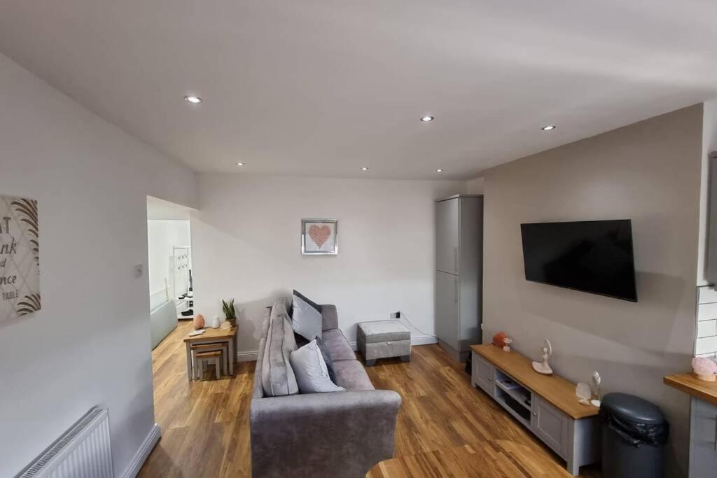 Crystal Cottage - 5 Min Walk From Holmfirth Town Centre מראה חיצוני תמונה